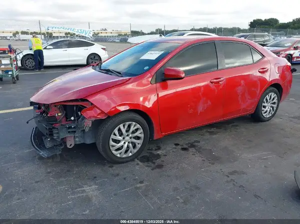 2T1BURHE6KC167697 2019 TOYOTA COROLLA - Image 2
