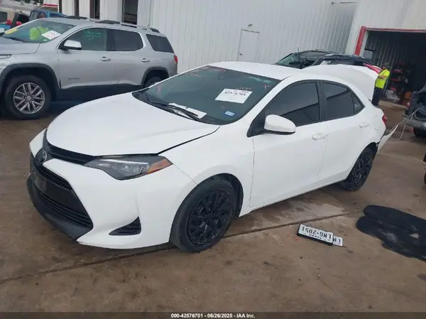 2T1BURHE6KC167960 2019 TOYOTA COROLLA - Image 2