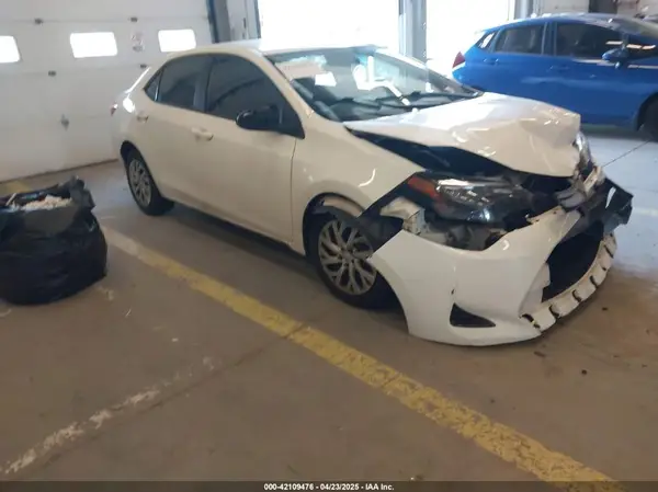 2T1BURHE6KC177081 2019 TOYOTA COROLLA - Image 1