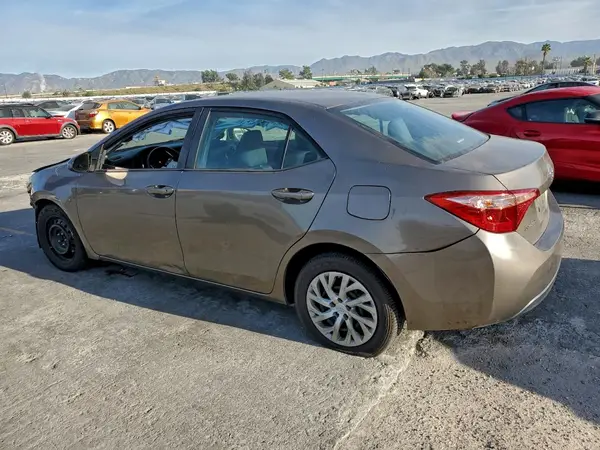 2T1BURHE6KC183978 2019 TOYOTA COROLLA - Image 2