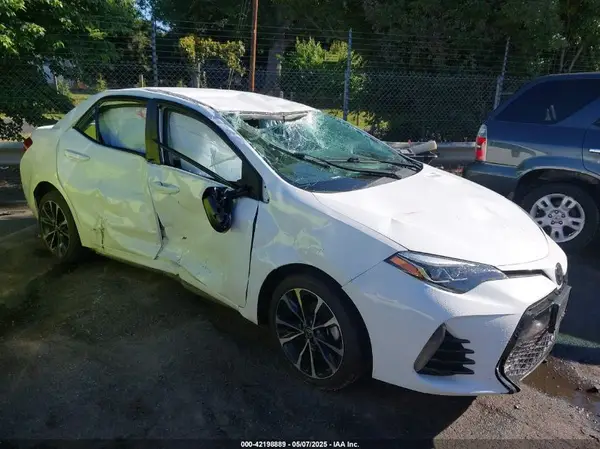2T1BURHE6KC204618 2019 TOYOTA COROLLA - Image 1