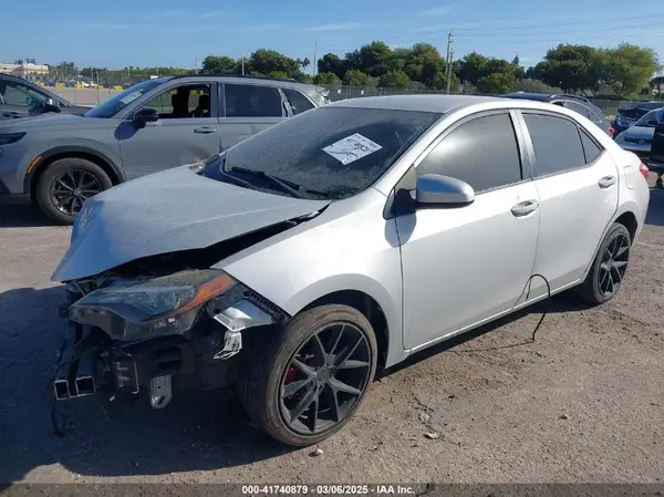 2T1BURHE6KC209026 2019 TOYOTA COROLLA - Image 2