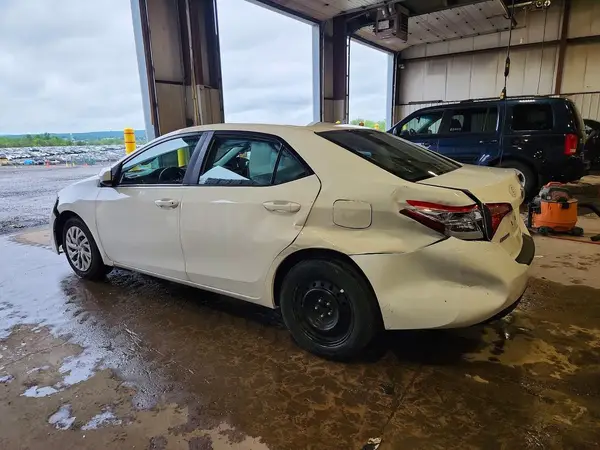 2T1BURHE6KC215649 2019 TOYOTA COROLLA - Image 2