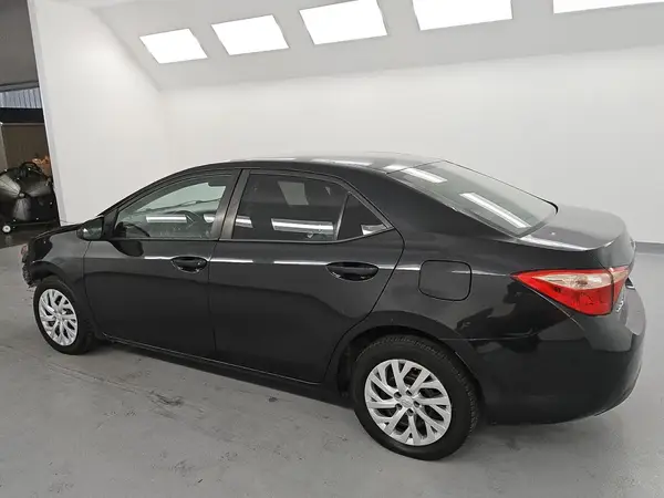 2T1BURHE6KC223668 2019 TOYOTA COROLLA - Image 2