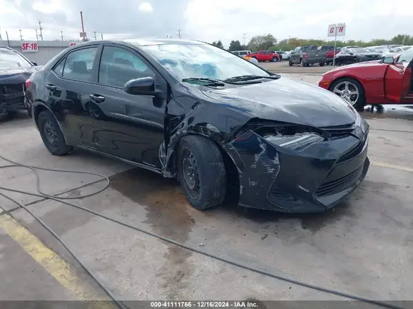 2T1BURHE6KC226179 2019 TOYOTA COROLLA - Image 1