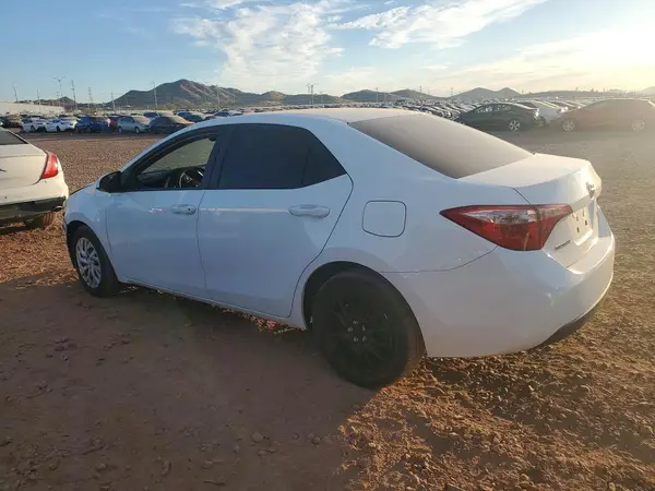 2T1BURHE6KC239563 2019 TOYOTA COROLLA - Image 2