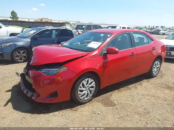 2T1BURHE6KC239627 2019 TOYOTA COROLLA - Image 2