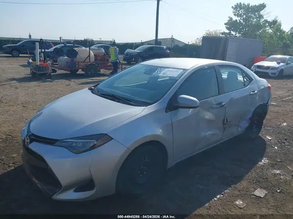 2T1BURHE6KC242902 2019 TOYOTA COROLLA - Image 2