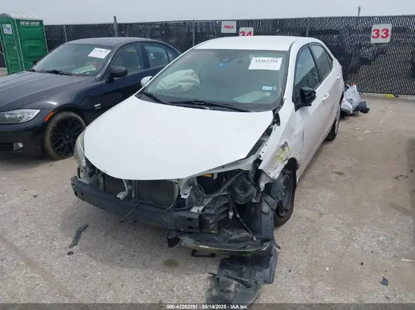 2T1BURHE6KC243340 2019 TOYOTA COROLLA - Image 2