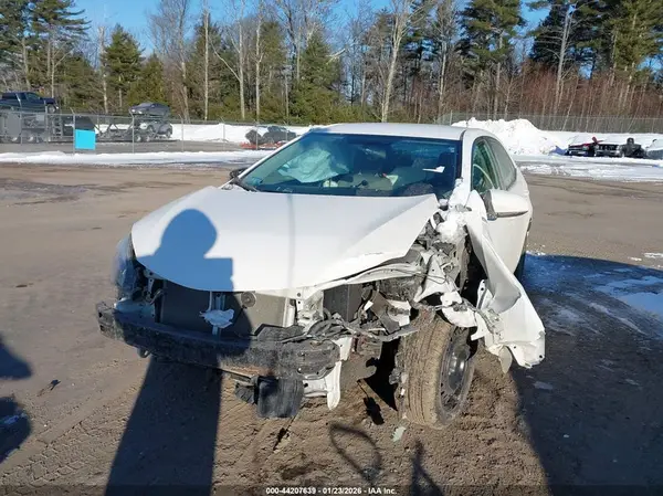 2T1BURHE7GC586942 2016 TOYOTA COROLLA - Image 2