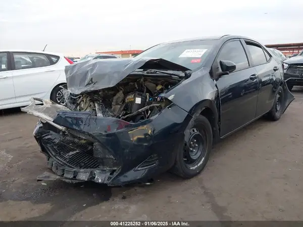 2T1BURHE7HC747601 2017 TOYOTA COROLLA - Image 2
