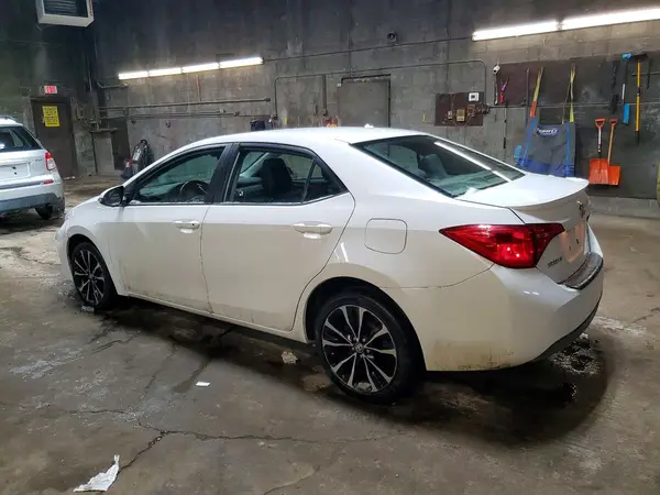 2T1BURHE7HC749400 2017 TOYOTA COROLLA - Image 2