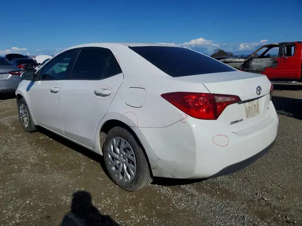 2T1BURHE7HC750790 2017 TOYOTA COROLLA - Image 2