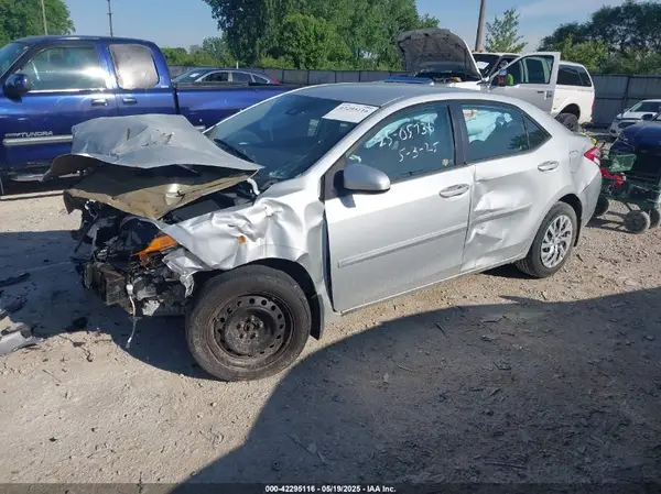 2T1BURHE7HC752801 2017 TOYOTA COROLLA - Image 2