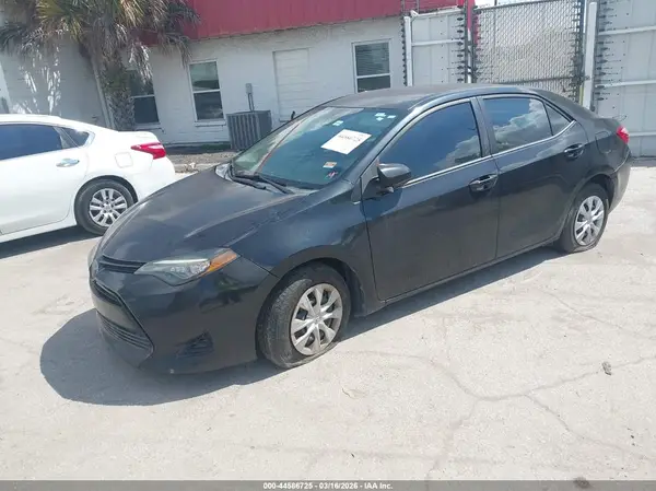 2T1BURHE7HC757173 2017 TOYOTA COROLLA - Image 2