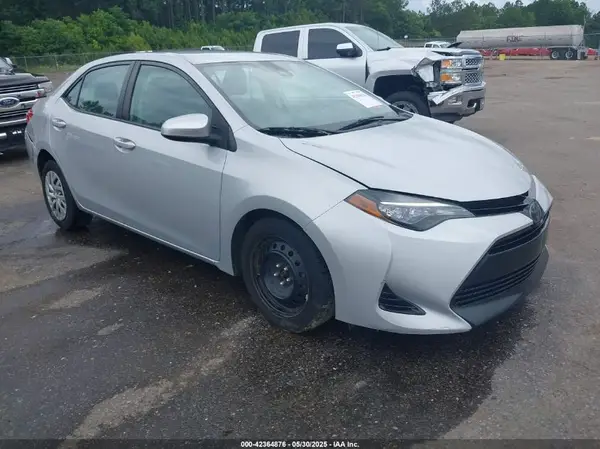 2T1BURHE7HC757688 2017 TOYOTA COROLLA - Image 1