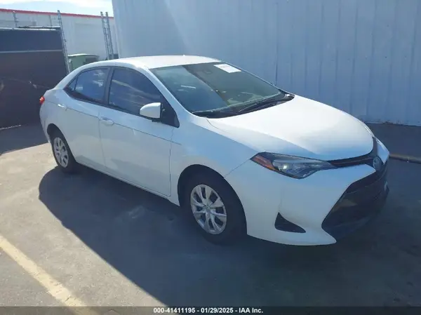 2T1BURHE7HC772546 2017 TOYOTA COROLLA - Image 1