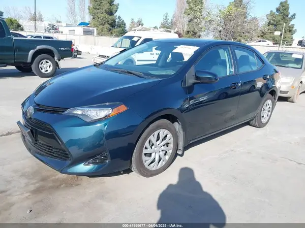 2T1BURHE7HC774295 2017 TOYOTA COROLLA - Image 2
