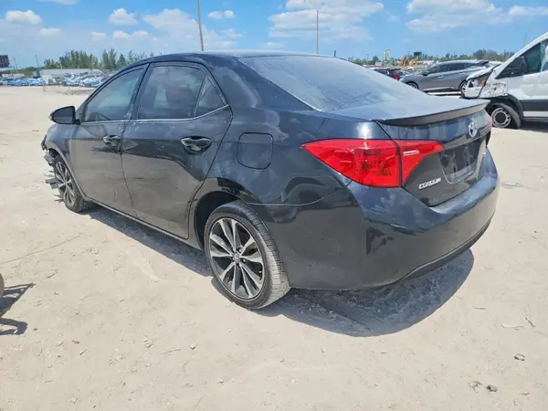 2T1BURHE7HC781523 2017 TOYOTA COROLLA - Image 2