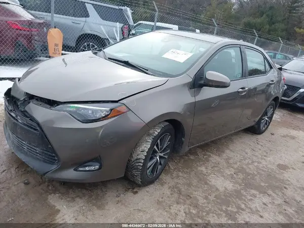 2T1BURHE7HC800510 2017 TOYOTA COROLLA - Image 2