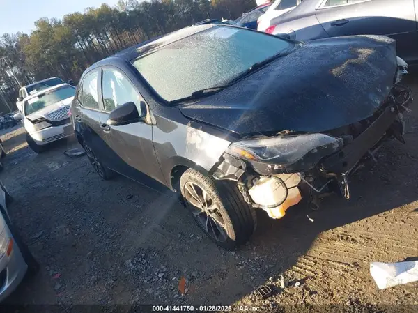 2T1BURHE7HC812740 2017 TOYOTA COROLLA - Image 1