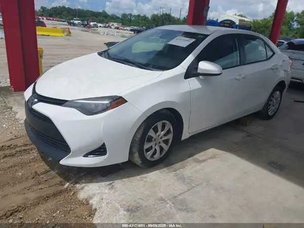 2T1BURHE7HC817050 2017 TOYOTA COROLLA - Image 2