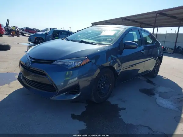 2T1BURHE7HC819235 2017 TOYOTA COROLLA - Image 2