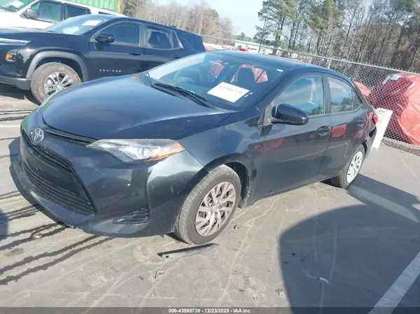2T1BURHE7HC827593 2017 TOYOTA COROLLA - Image 2