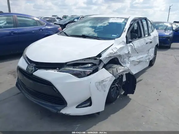 2T1BURHE7HC831837 2017 TOYOTA COROLLA - Image 2