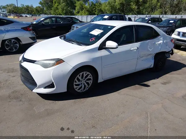 2T1BURHE7HC833006 2017 TOYOTA COROLLA - Image 2