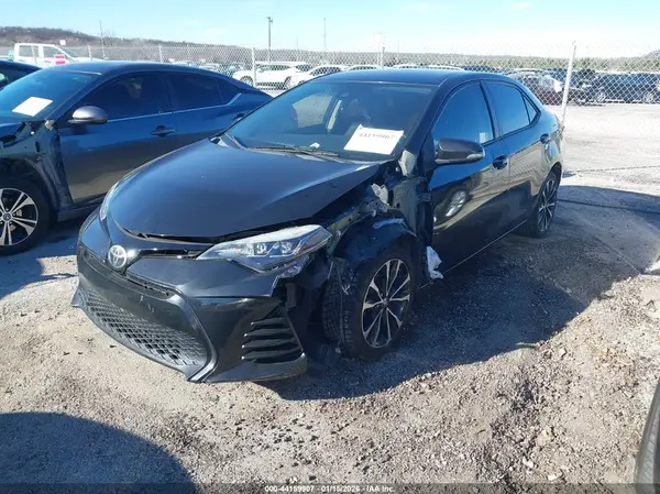 2T1BURHE7HC833197 2017 TOYOTA COROLLA - Image 2