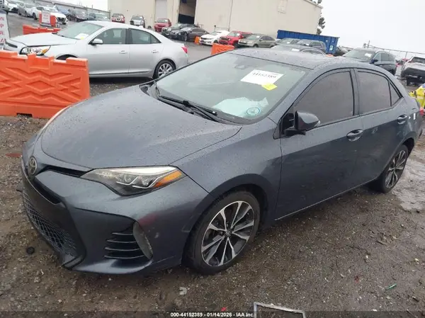 2T1BURHE7HC837945 2017 TOYOTA COROLLA - Image 2