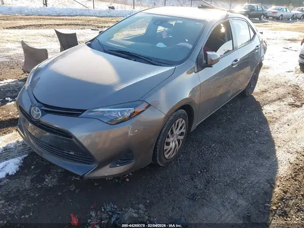 2T1BURHE7HC841168 2017 TOYOTA COROLLA - Image 2