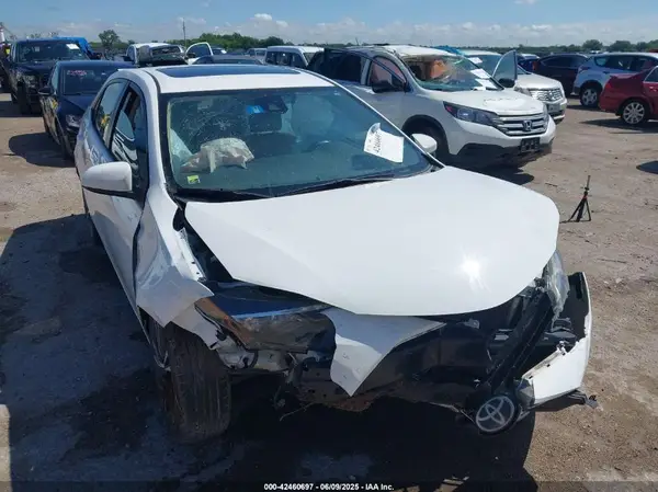 2T1BURHE7HC841235 2017 TOYOTA COROLLA - Image 1