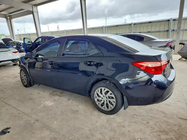 2T1BURHE7HC850114 2017 TOYOTA COROLLA - Image 2