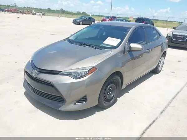 2T1BURHE7HC864238 2017 TOYOTA COROLLA - Image 2