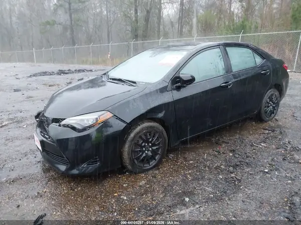 2T1BURHE7HC868290 2017 TOYOTA COROLLA - Image 2
