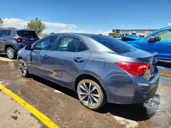 2T1BURHE7HC881735 2017 TOYOTA COROLLA - Image 2
