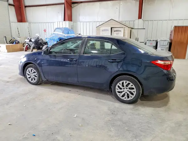 2T1BURHE7HC885946 2017 TOYOTA COROLLA - Image 2