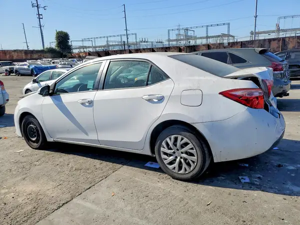 2T1BURHE7HC905399 2017 TOYOTA COROLLA - Image 2