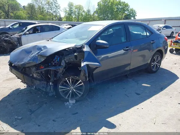 2T1BURHE7HC930402 2017 TOYOTA COROLLA - Image 2