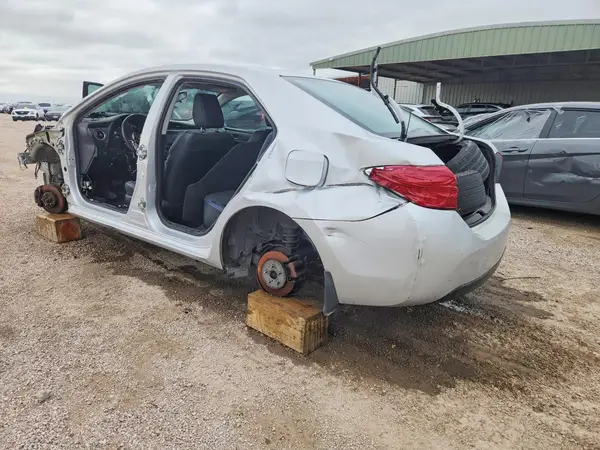 2T1BURHE7HC930710 2017 TOYOTA COROLLA - Image 2