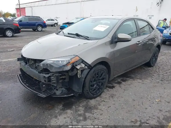2T1BURHE7HC944672 2017 TOYOTA COROLLA - Image 2