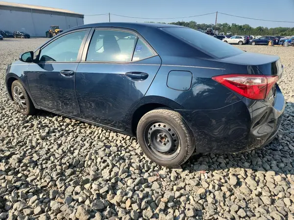 2T1BURHE7HC945028 2017 TOYOTA COROLLA - Image 2