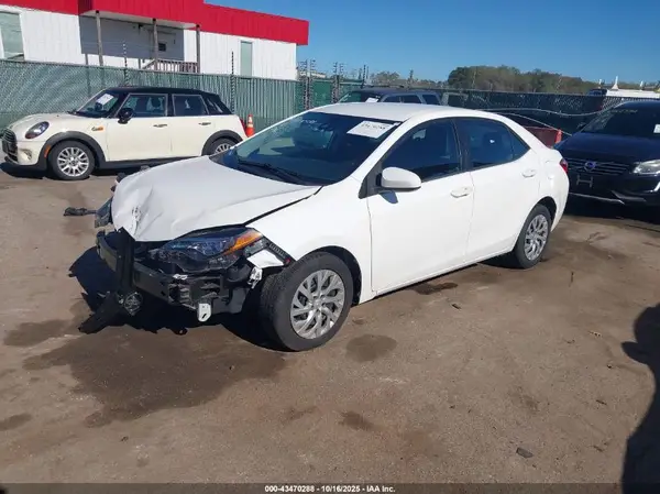 2T1BURHE7HC946762 2017 TOYOTA COROLLA - Image 2