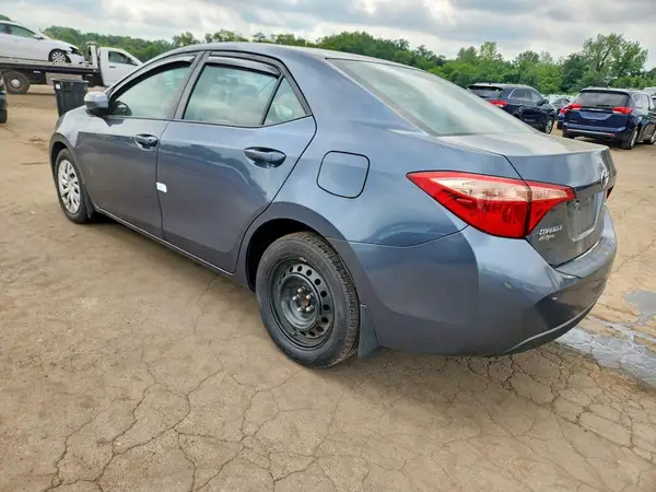 2T1BURHE7HC958829 2017 TOYOTA COROLLA - Image 2