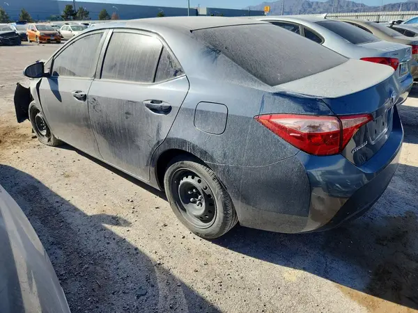 2T1BURHE7JC000845 2018 TOYOTA COROLLA - Image 2