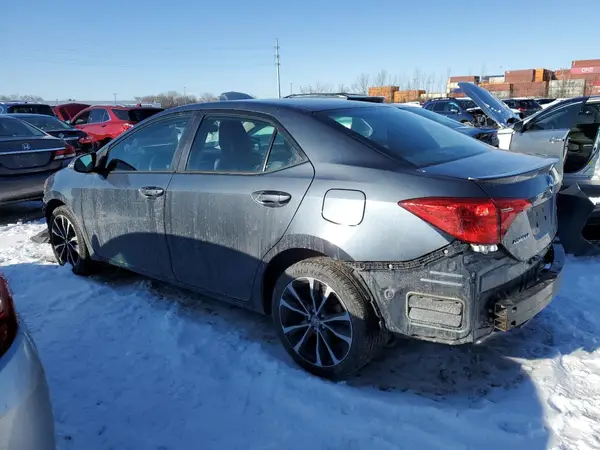 2T1BURHE7JC002613 2018 TOYOTA COROLLA - Image 2
