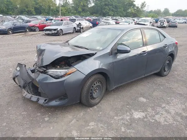 2T1BURHE7JC002921 2018 TOYOTA COROLLA - Image 2