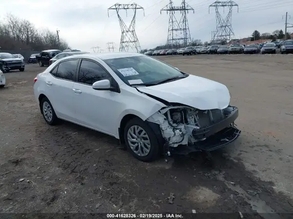 2T1BURHE7JC003664 2018 TOYOTA COROLLA - Image 1